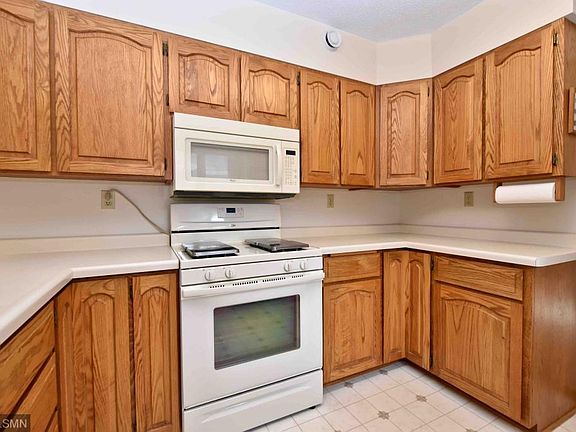 4th image of 61 Richmond Dr