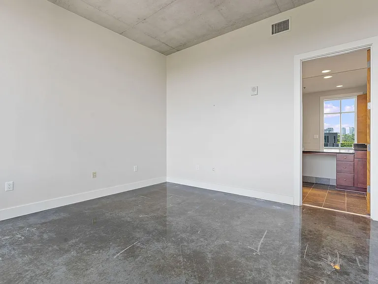 800 W 5th St #702 — Photo 9