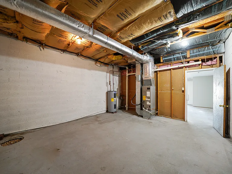 3247 Champions Dr — Photo 19
