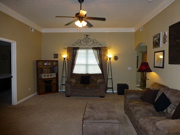 10 Ft ceiling in greatroom