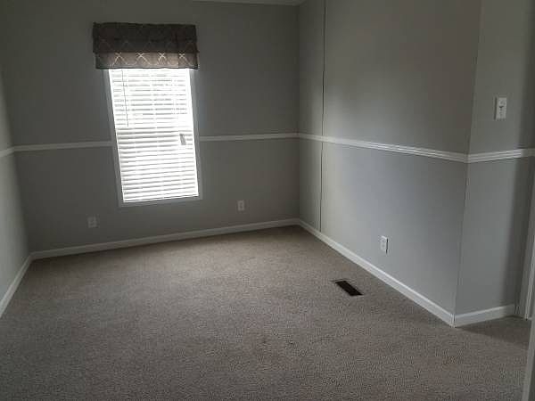 2nd image of 250 Greenview Cir
