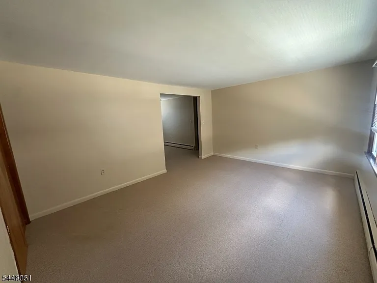 30 Garden Ave — Photo 4