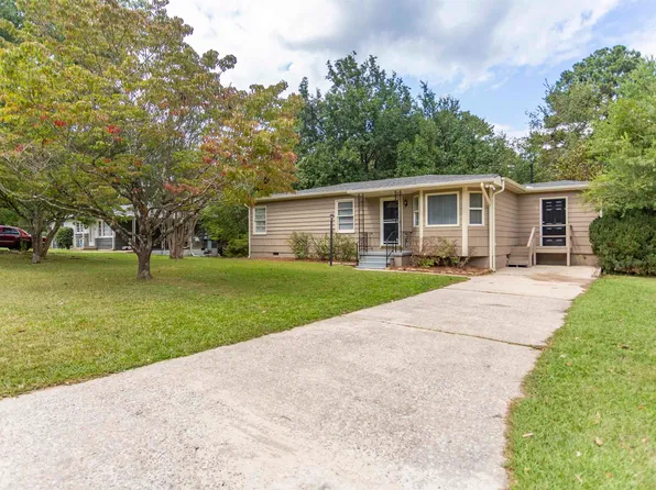 212 Lake Drive Cir NE, Birmingham, AL 35215