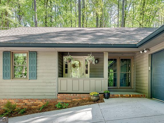 4th image of 3684 Hunting Ridge Dr SW