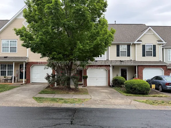 528 Oxford St, Winston Salem, NC 27103