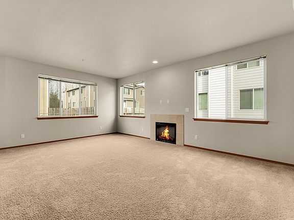 3rd image of 1567 NE Odessa Way Unit 103