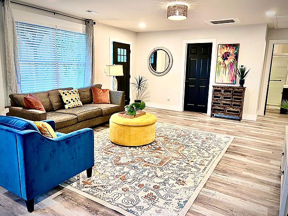 4th image of 4611 Meadow Ct