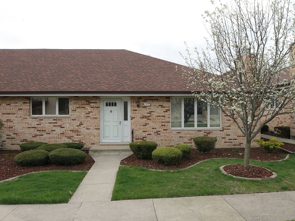 1st image of 7312 W 152nd St #70