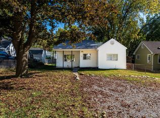 99 Calvert Ave, Waterford, MI