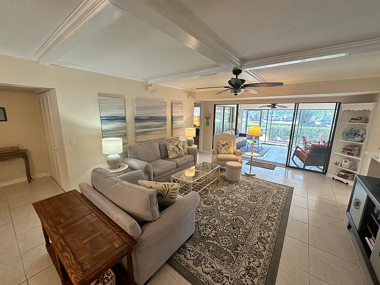 4572 Red Maple Rd — Photo 10