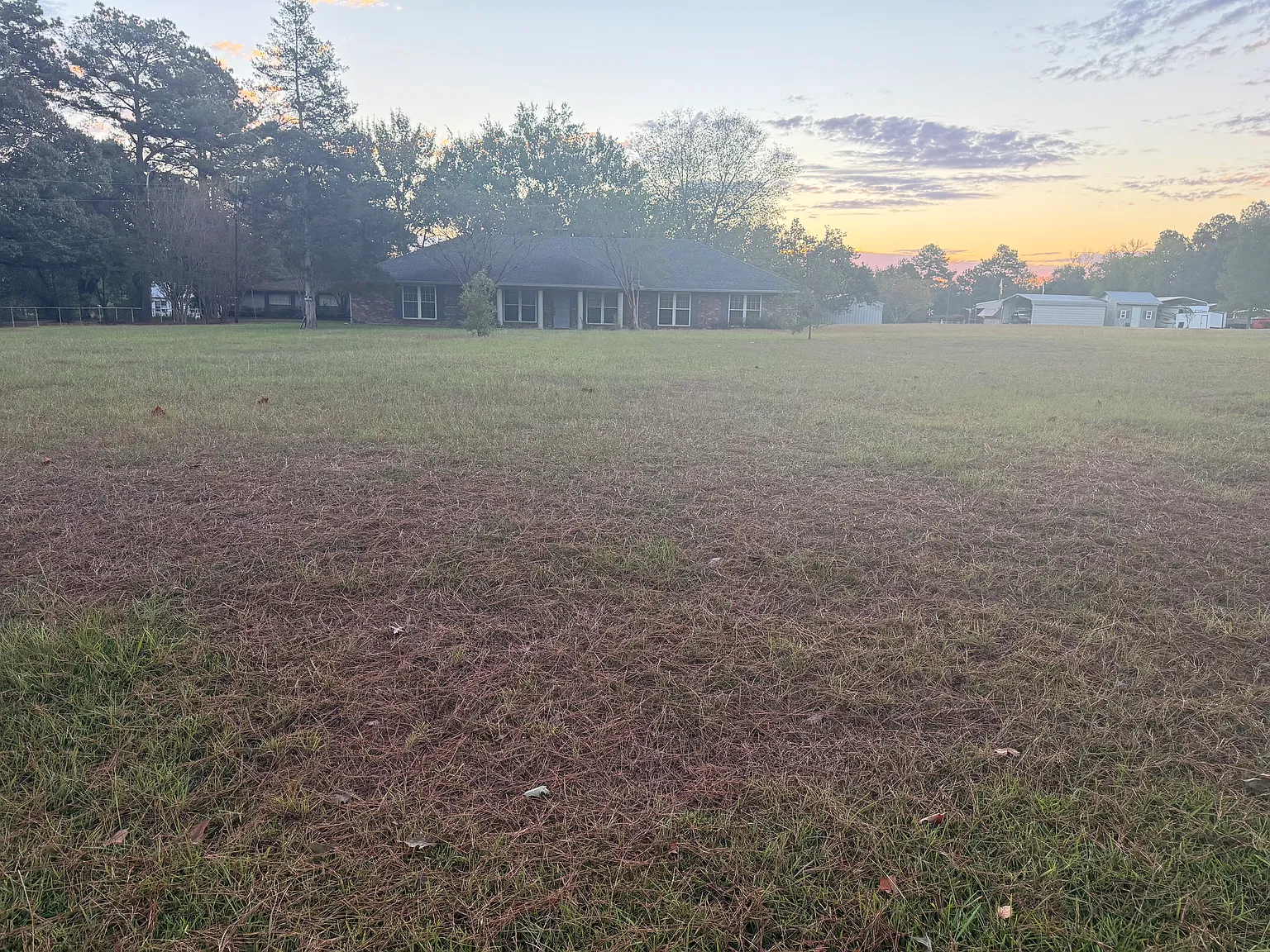3 bed, 2082 sqft, $2,000 — Photo 2