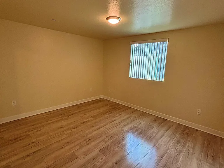 3910 Halldale Ave — Photo 14