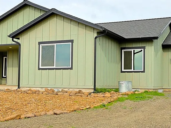 12213 S Stangland Rd, Medical Lake, WA 99022