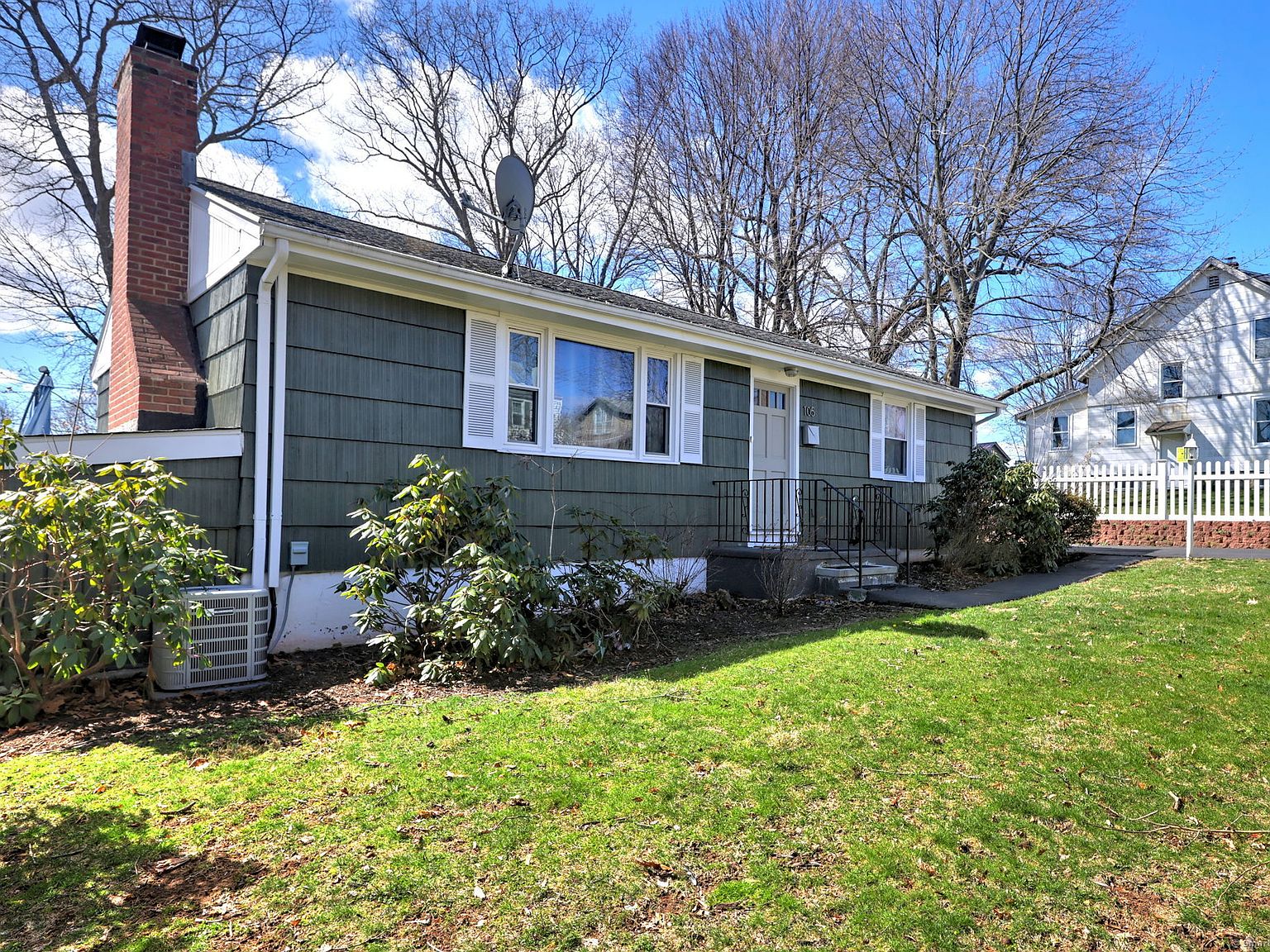 105 Loomis St, Milford, CT 06460 Zillow