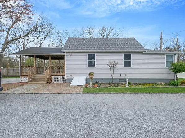 82 Wood Avenue, Mastic, NY 11950