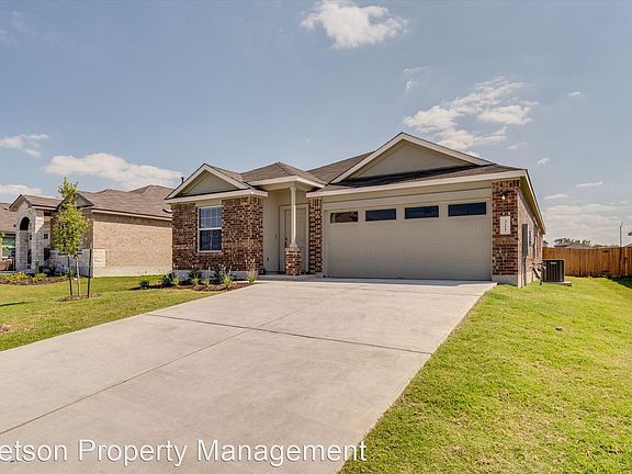 2nd image of 321 Escondido Cir