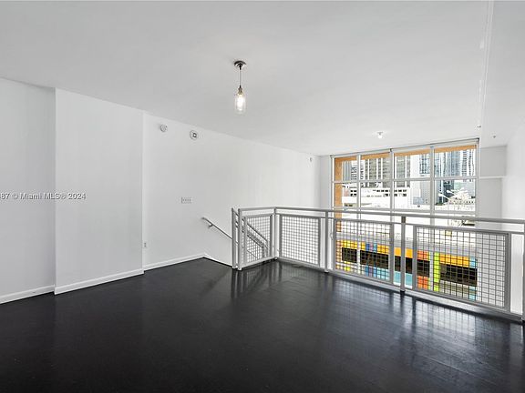 5th image of 253 NE 2nd St APT 612