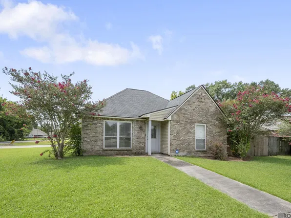 11287 Shelly St, Saint Amant, LA 70774