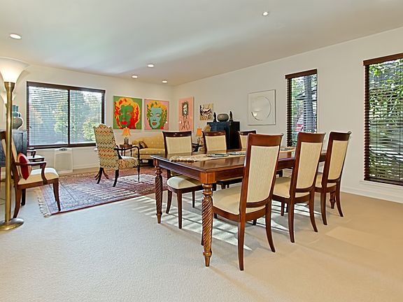 3rd image of 3224 Amberley Ln
