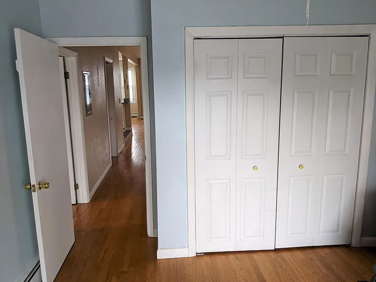 787 E 3rd St #3 — Photo 11