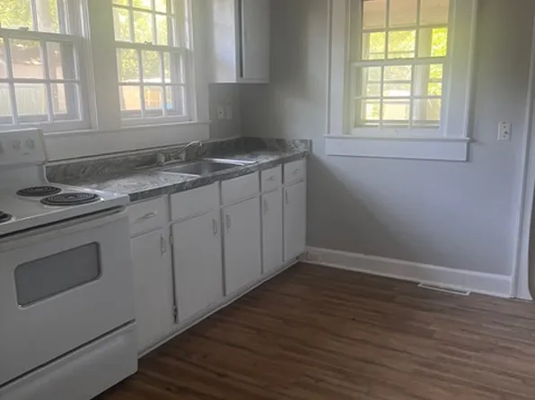 237 N Patterson St, Statesville, NC 28677