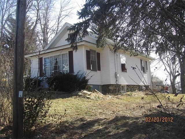 2nd image of 3 Fairhill Rd