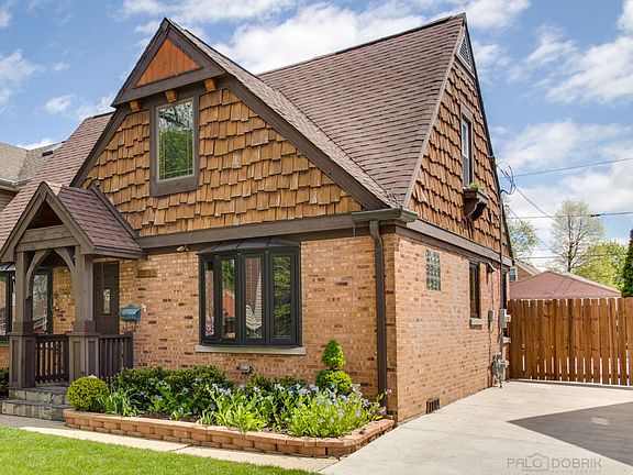 2nd image of 3133 Sunset Ln