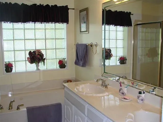 1468 Mayflower Ln — Photo 4