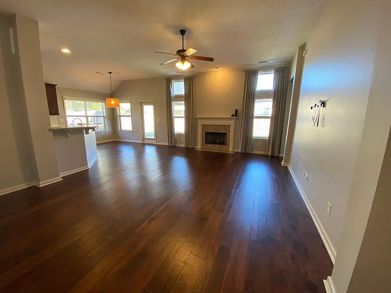 9761 Silver Bell Ct — Photo 13