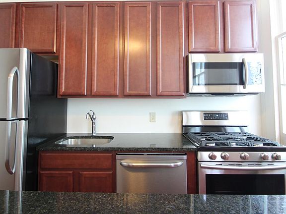 3rd image of 1629 Bordeaux St APT A