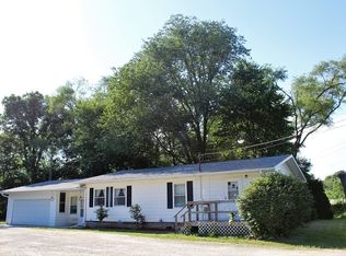 5417 Emerson Rd, Sterling, IL 61081