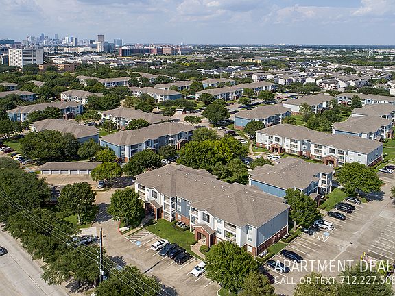 4th image of 8187 Fannin St #589