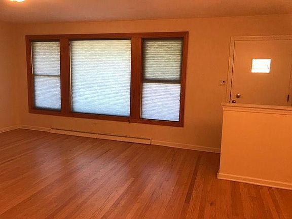 Front room facing the streetview