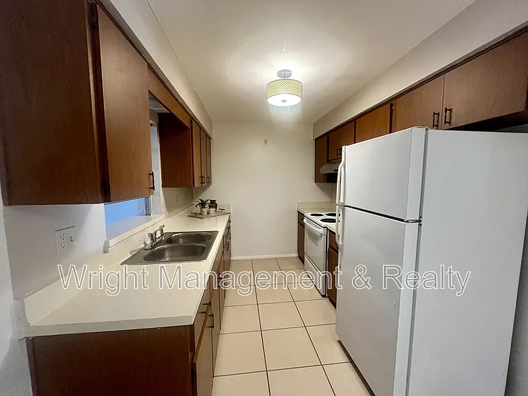 705 Bayou Ave #1 — Photo 6