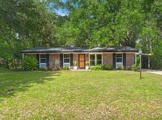 1047 Honeysuckle Ln, Charleston, SC 29412