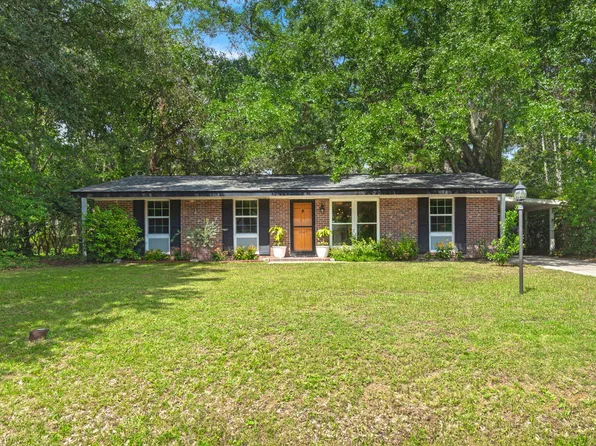 1047 Honeysuckle Ln, Charleston, SC 29412