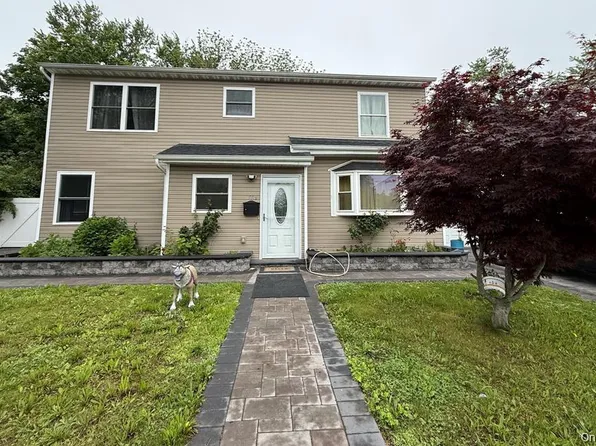 803 Bayview Avenue, Amityville, NY 11701