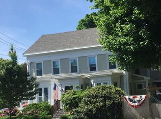 211 High St #2, Newburyport, MA 01950