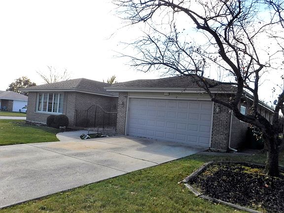 2nd image of 15164 Hollyhock Ct