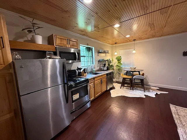 200 Dogwood Dr — Photo 6