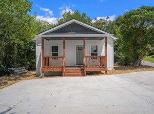 140 Robinson St, Greer, SC 29650