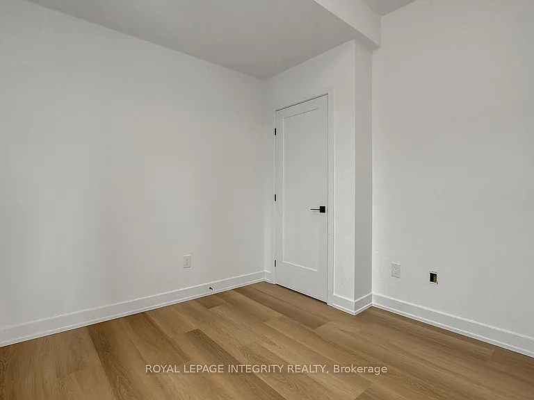 35 Ella St #C — Photo 10
