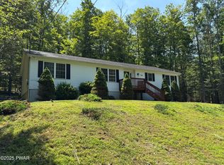 142 Fawnwood Cir, Greentown, PA