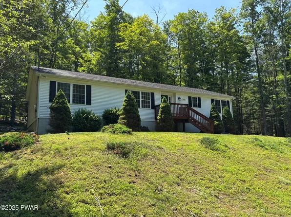 142 Fawnwood Cir, Greentown, PA 18426