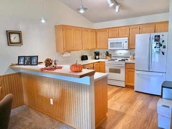 11267 Robinson Dr NW, Coon Rapids, MN 55433