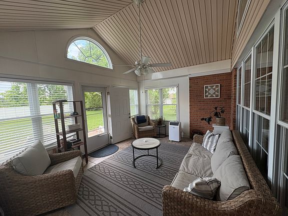 3rd image of 8801 Bramblewood Ln