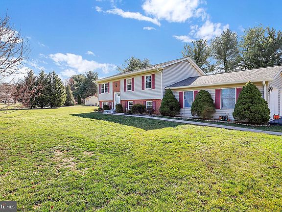 2nd image of 5709 Adamstown Rd