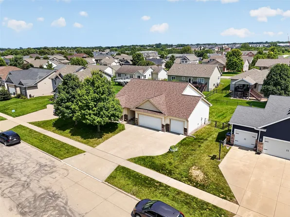 1705 NW Norton Ct, Grimes, IA 50111