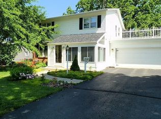 324 Hilltop Trl W, Fort Atkinson, WI 53538