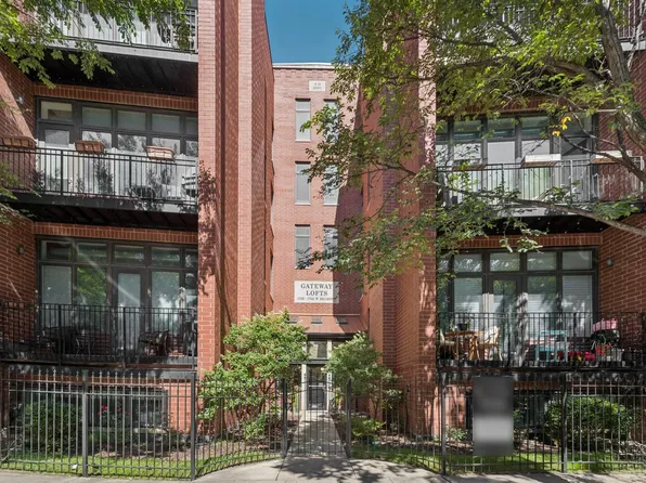 1738 W Belmont Ave APT 1R, Chicago, IL 60657